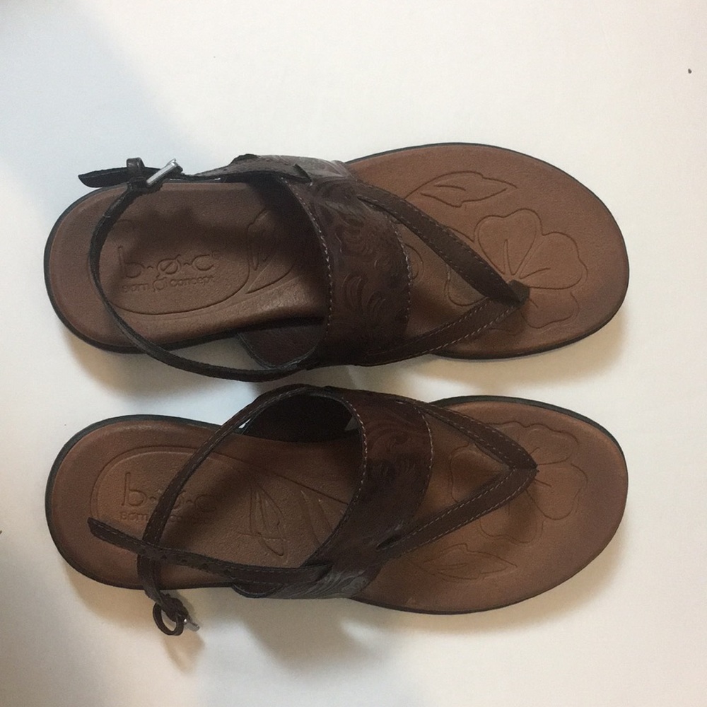 B.O.C Strappy sling back buckle thong sandals